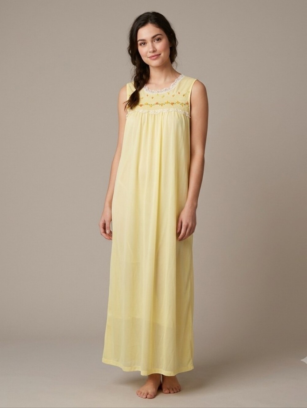 Grants Vintage Women's S Butter Yellow 1970s Floral Embroidered Maxi Nightgown
